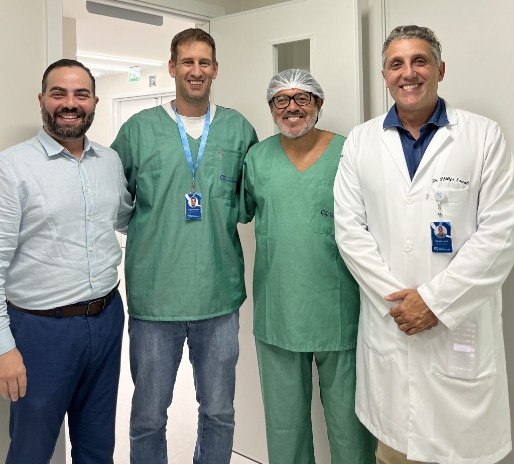 Equipe médica responsável pela realização do 1° Cateterismo da instituição.